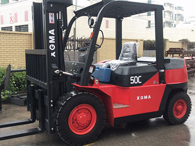 恭喜今日銷(xiāo)售部又出一單！廈工5.0T叉車(chē)壹臺(tái)